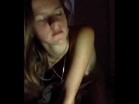 ❤️ msichana punyeto na cums Ponografia yenye ubora